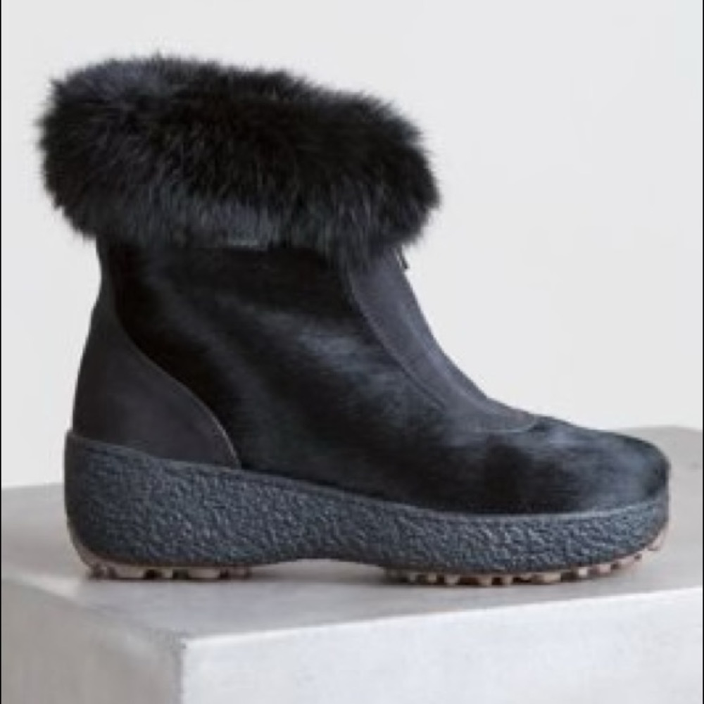 Regina Imports | Short Rabbit Fur Boots | Women's | US 9 | Label Euro 40